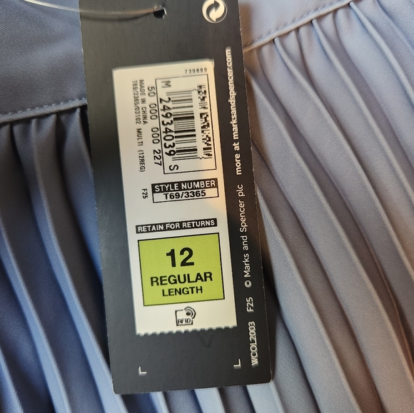 Marks & Spencer Pleated Midi Skirt, Blue Ombre, Size US 8 - Picture 6 of 9